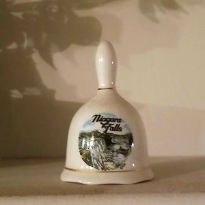 Niagra Falls Collectors Bell